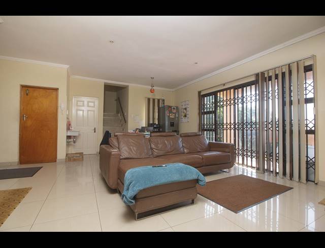 4 BEDROOM HOUSE FOR SALE IN SHALLCROSS